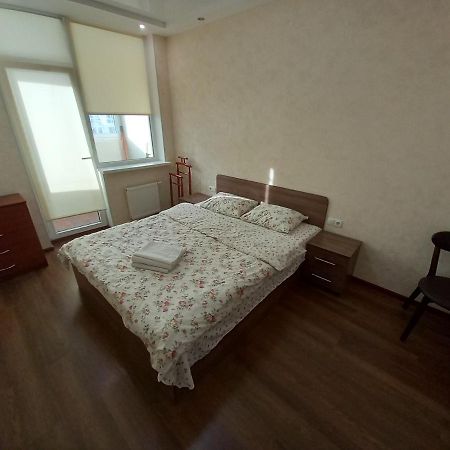 Smart Apartments Drahomanova Kiev Ngoại thất bức ảnh